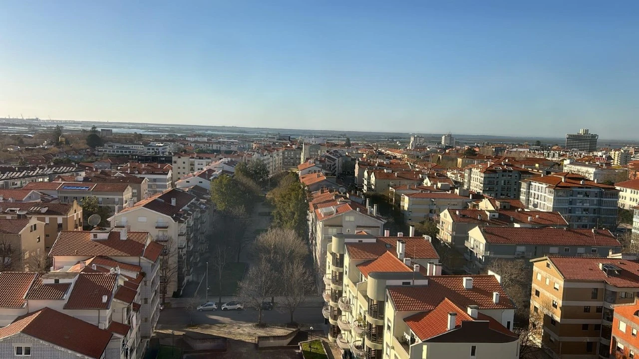 Apartamento T4 para Venda em Glória e Vera Cruz Foto 12