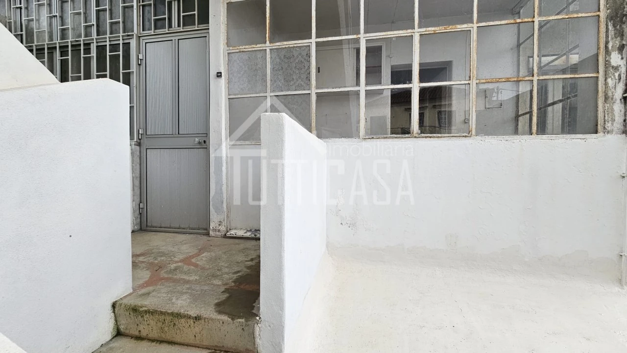 Apartamento T2 para Venda em Venda do Pinheiro e Santo Estêvão das Galés Foto 24