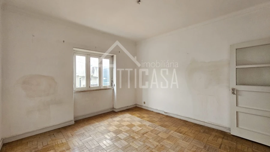 Apartamento T2 para Venda em Venda do Pinheiro e Santo Estêvão das Galés Foto 14