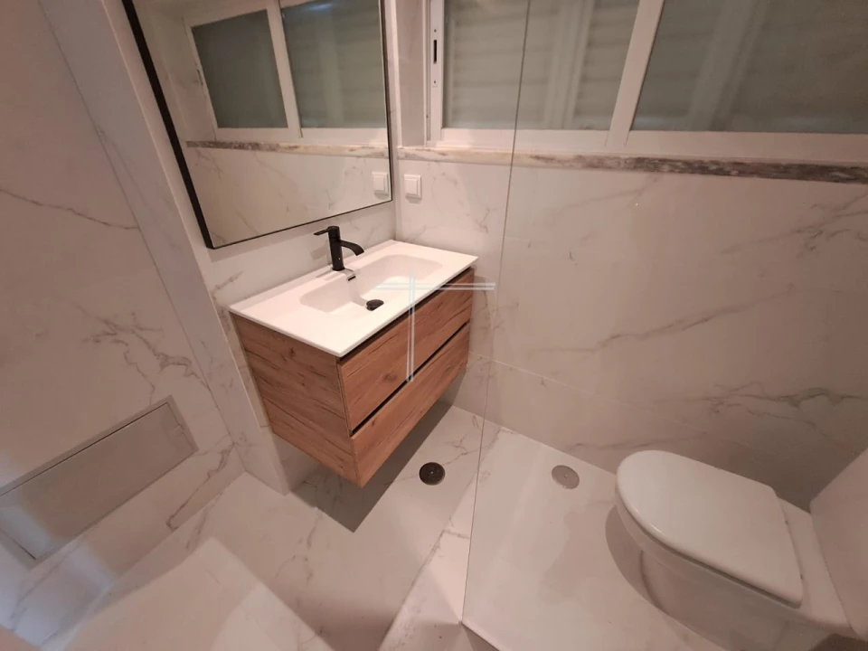 Moradia T5 para Venda em Charneca de Caparica e Sobreda Foto 18