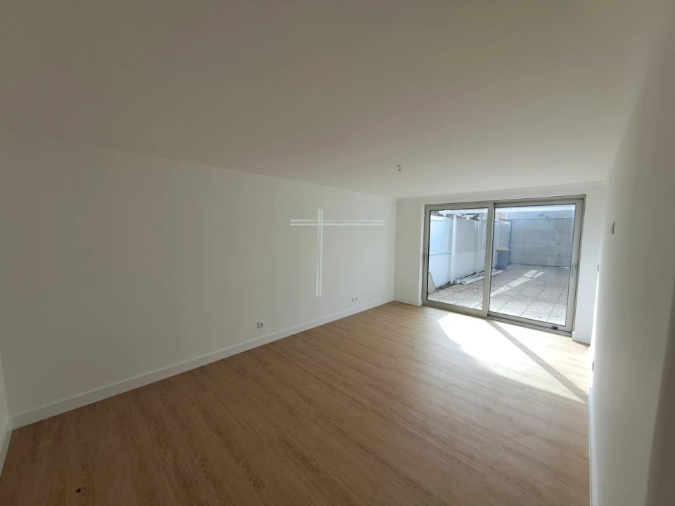 Moradia T5 para Venda em Charneca de Caparica e Sobreda Foto 19