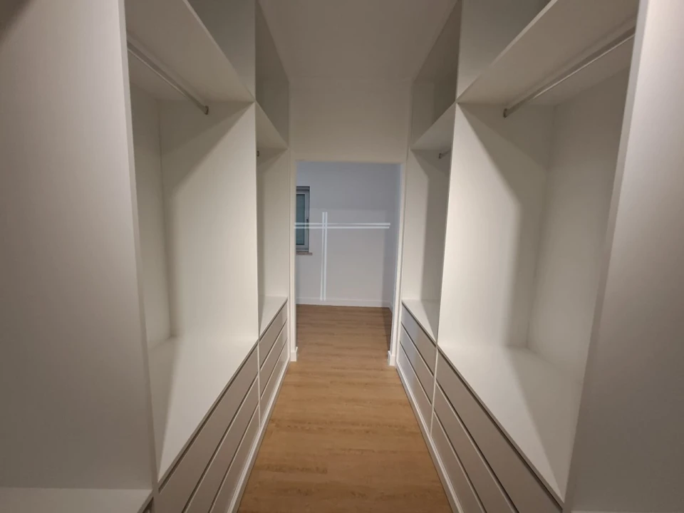 Moradia T5 para Venda em Charneca de Caparica e Sobreda Foto 33