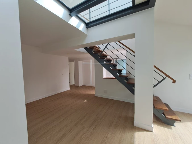 Moradia T5 para Venda em Charneca de Caparica e Sobreda Foto 6