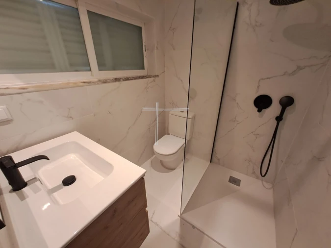 Moradia T5 para Venda em Charneca de Caparica e Sobreda Foto 17