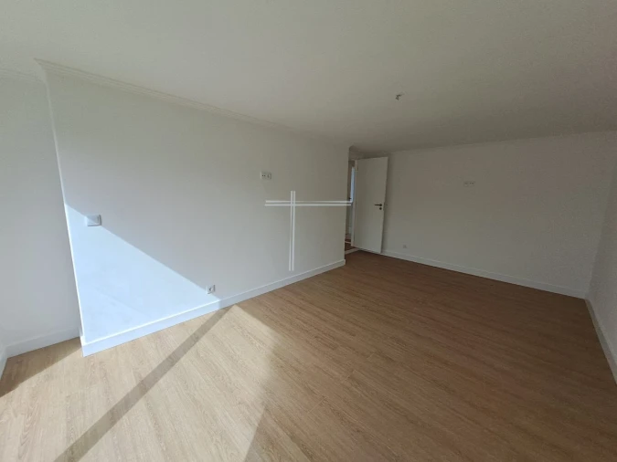 Moradia T5 para Venda em Charneca de Caparica e Sobreda Foto 20