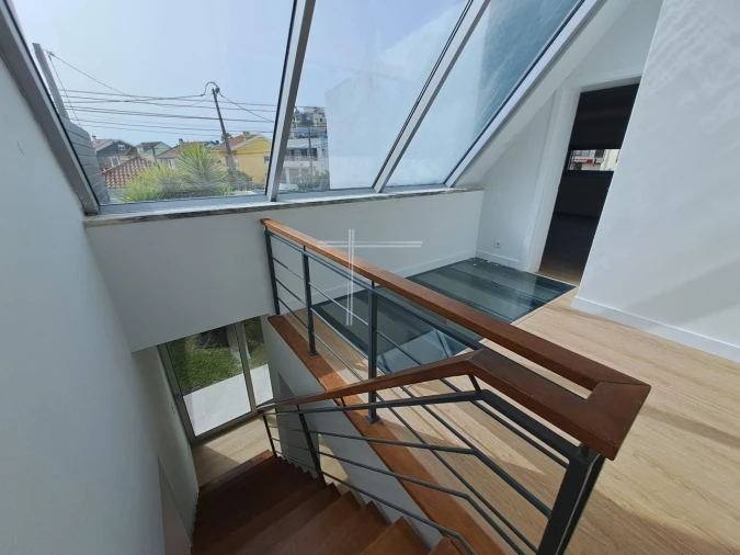 Moradia T5 para Venda em Charneca de Caparica e Sobreda Foto 23