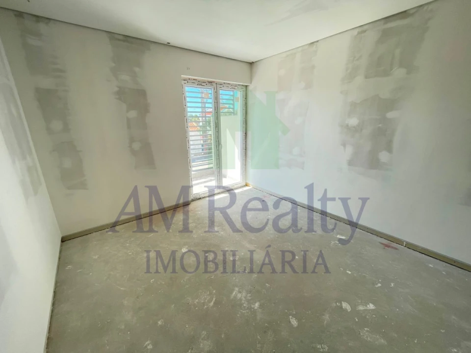 Apartamento T3 para Venda em Ferrel Foto 1