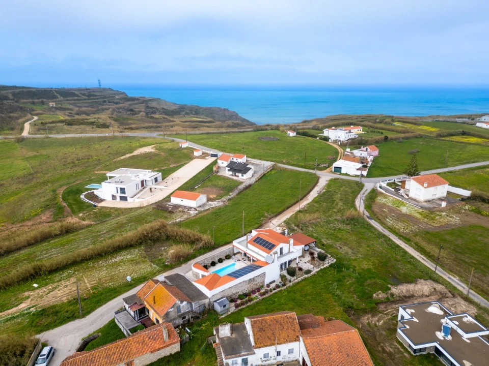 Moradia T3 para Venda em Caldas da Rainha - Santo Onofre e Serra do Bouro Foto 2