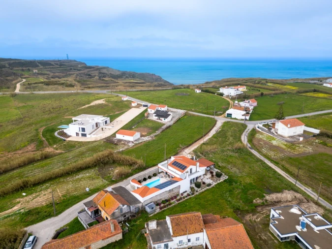 Moradia T3 para Venda em Caldas da Rainha - Santo Onofre e Serra do Bouro Foto 2