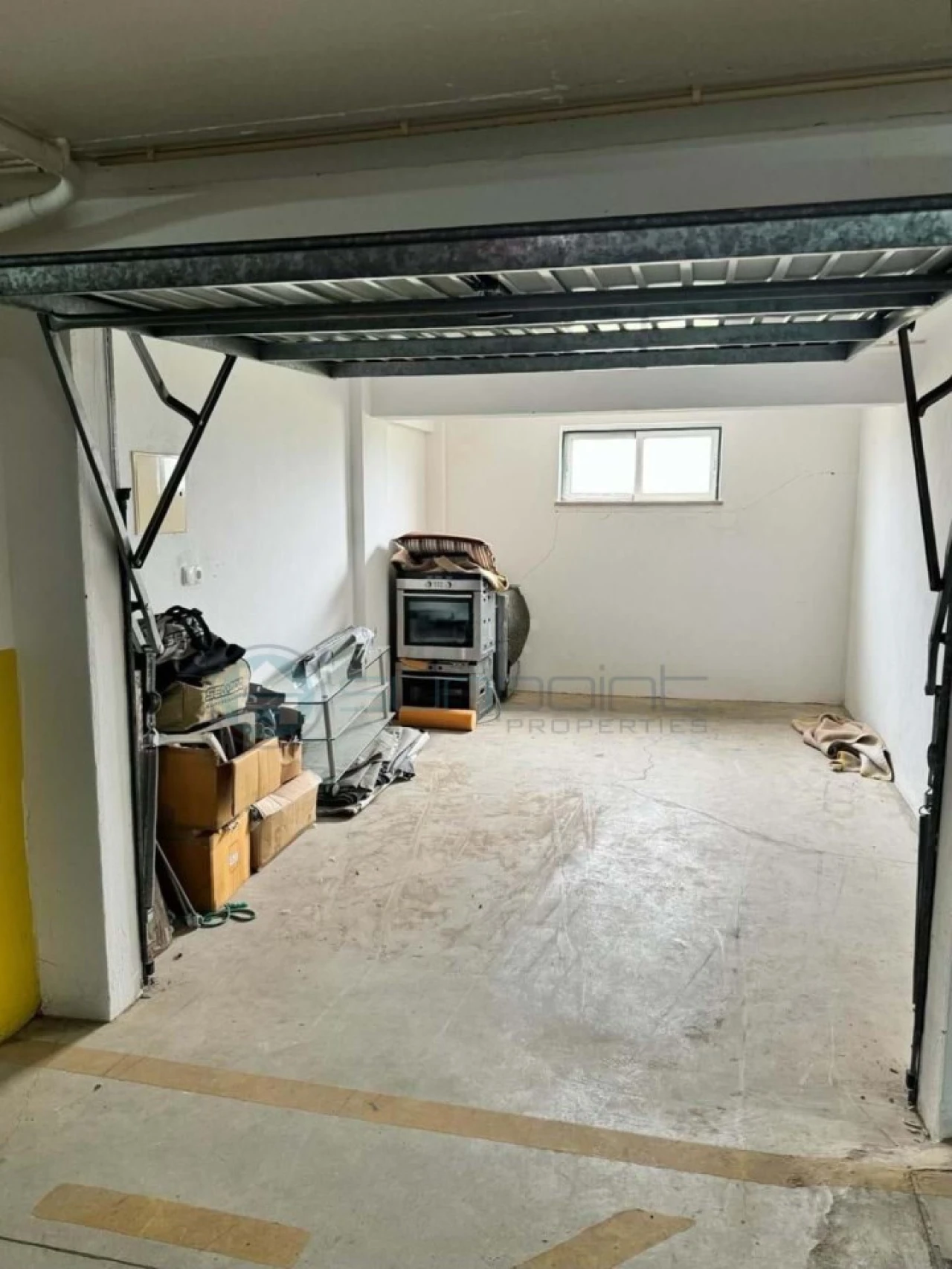 Garagem para Venda em Luz Foto 1