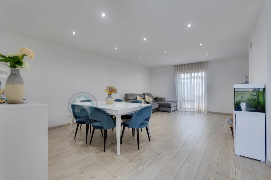 Moradia T2 para Venda em Luz Foto 3