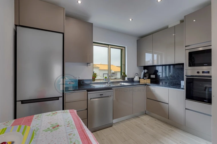 Moradia T2 para Venda em Luz Foto 9