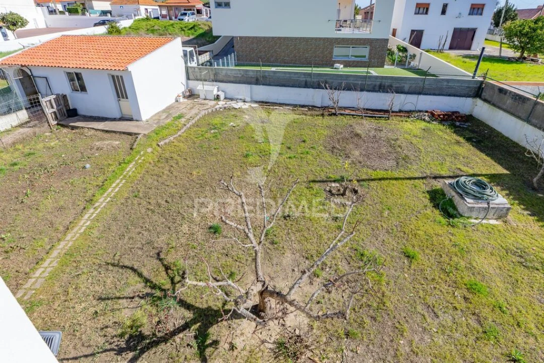 Moradia T3 para Venda em Arruda dos Vinhos Foto 4