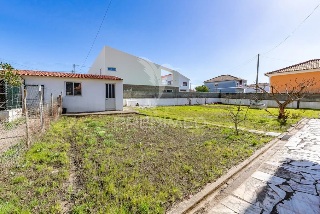 Moradia T3 para Venda em Arruda dos Vinhos Foto 3