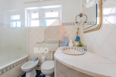Moradia T4 para Venda em Romeira e Várzea