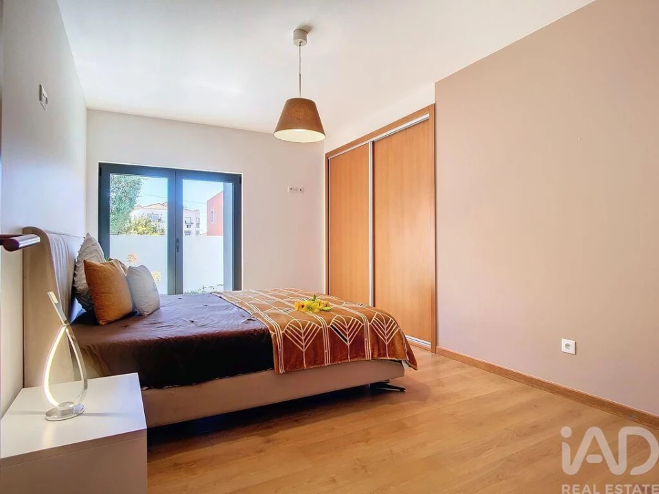 Moradia T3 para Arrendamento em Silveira Foto 10