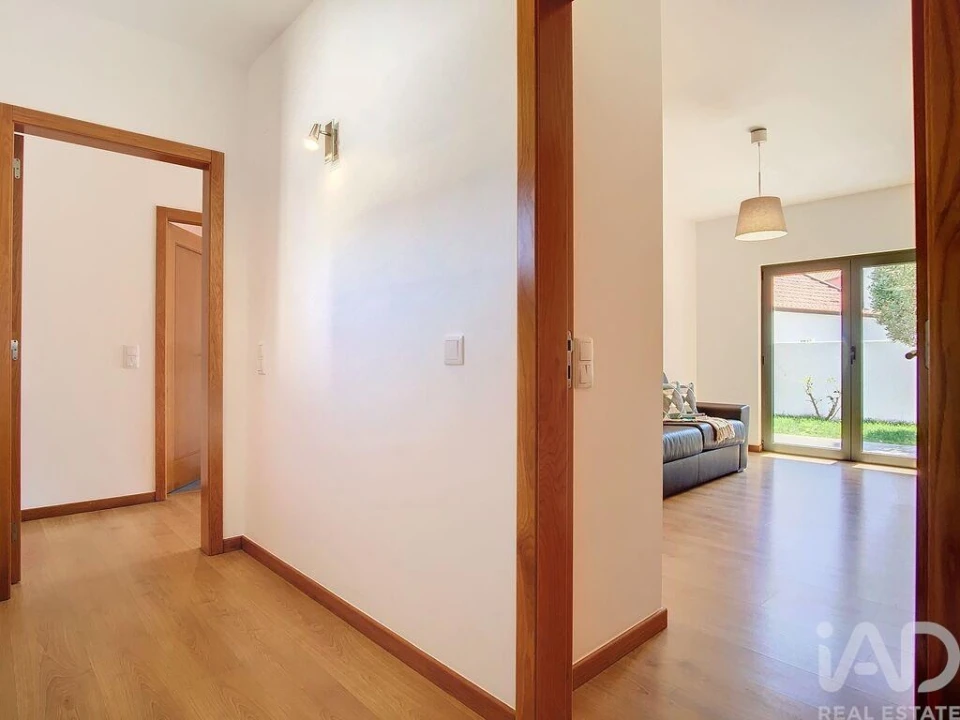 Moradia T3 para Arrendamento em Silveira Foto 6