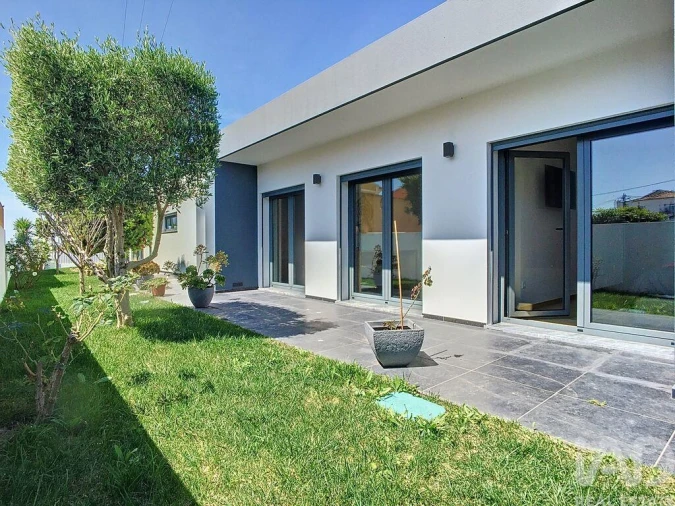 Moradia T3 para Arrendamento em Silveira Foto 29