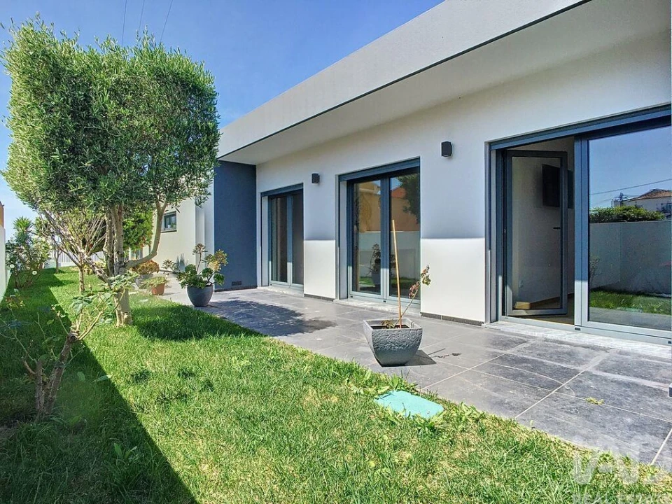 Moradia T3 para Arrendamento em Silveira Foto 29