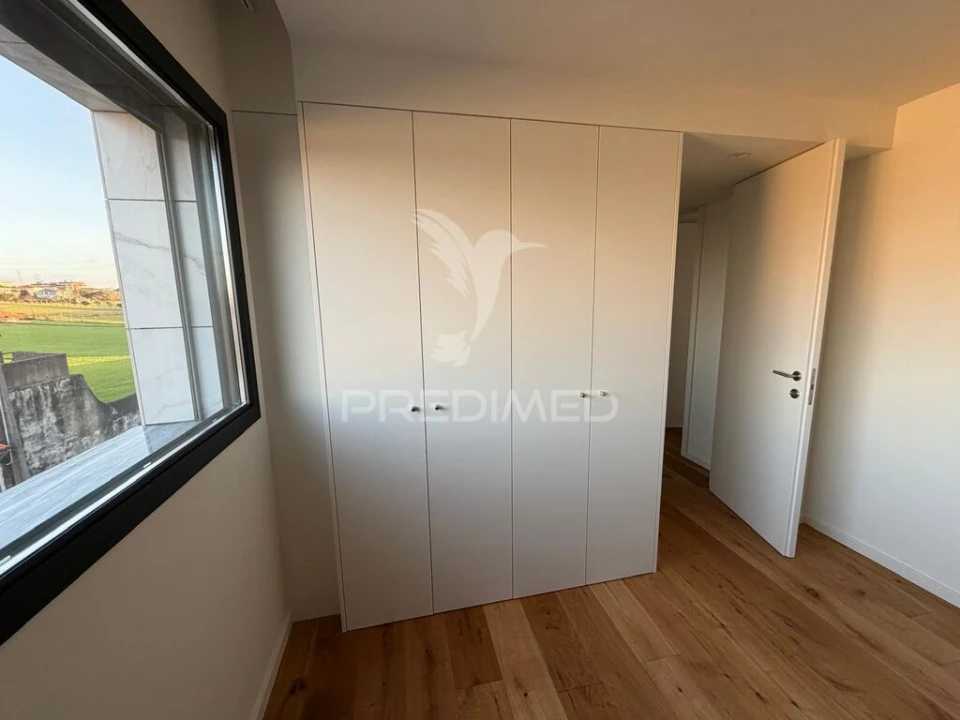 Apartamento T2 para Venda em Oliveira do Douro Foto 4