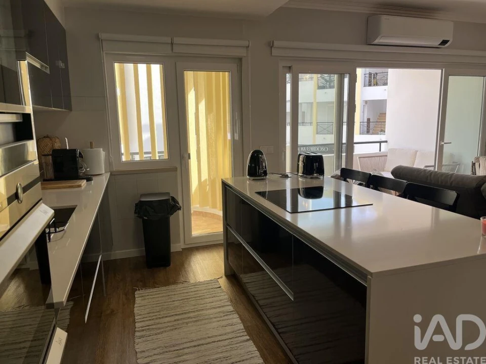 Apartamento T1 para Venda em Quarteira Foto 7