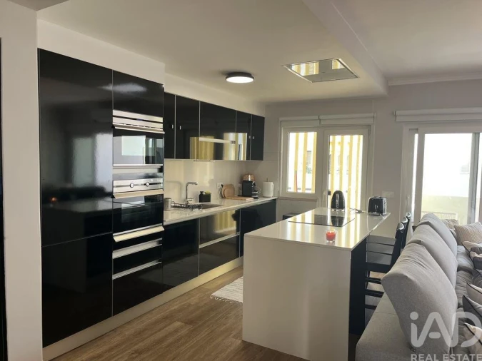 Apartamento T1 para Venda em Quarteira Foto 4