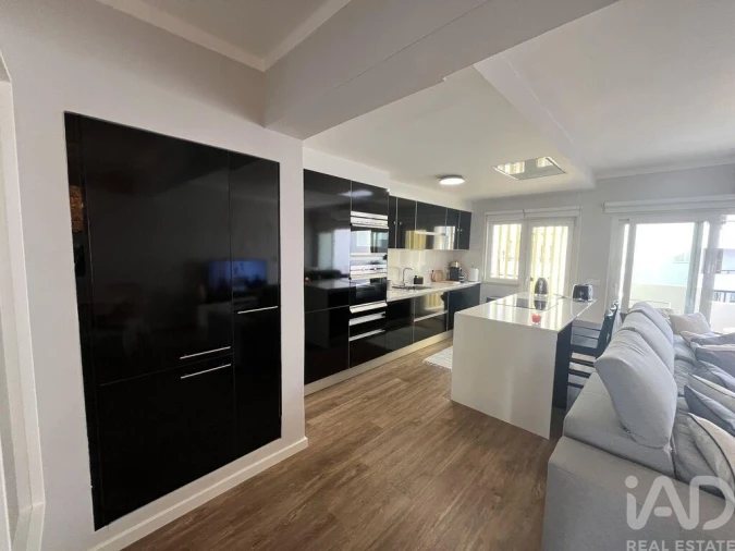 Apartamento T1 para Venda em Quarteira Foto 3