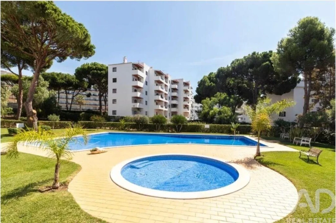 Apartamento T1 para Venda em Quarteira Foto 18