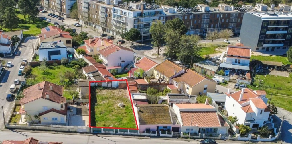 Terreno para Venda em Santo Antonio da Charneca