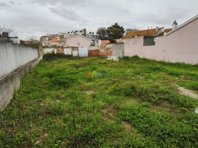 Terreno para Venda em Santo Antonio da Charneca Foto 3