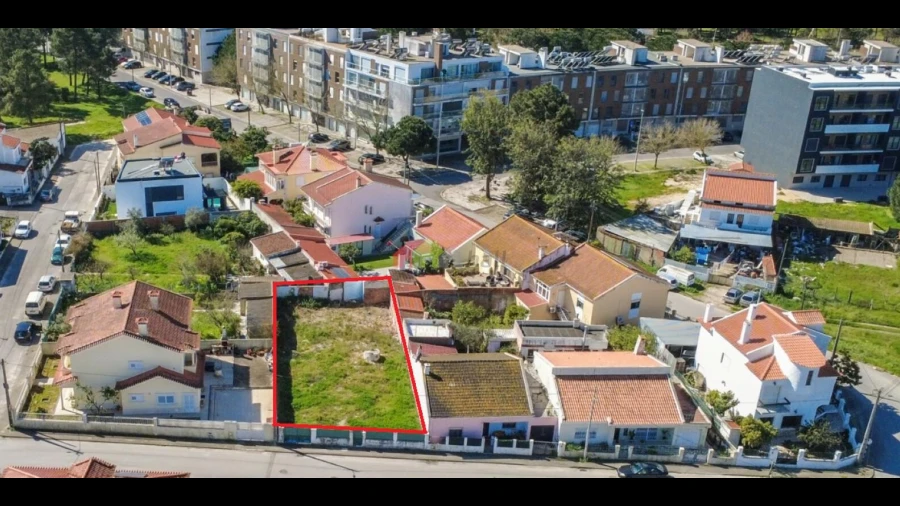 Terreno para Venda em Santo Antonio da Charneca