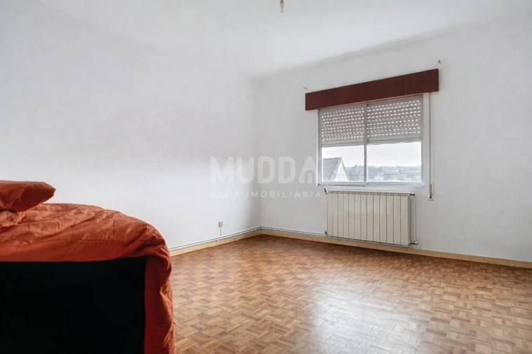 Moradia T3 para Venda em Santa Maria Maior Foto 3