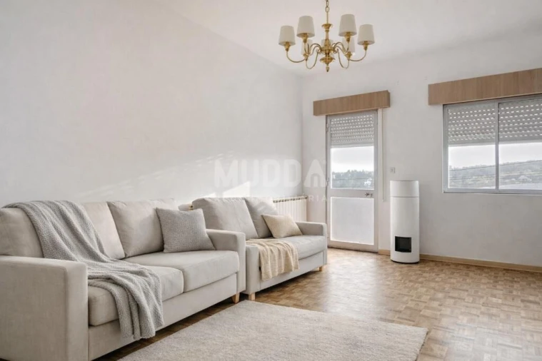 Moradia T3 para Venda em Santa Maria Maior Foto 14