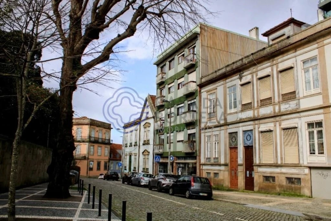 Prédio para Venda em Lordelo do Ouro e Massarelos Foto 2