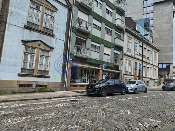 Prédio para Venda em Lordelo do Ouro e Massarelos Foto 20