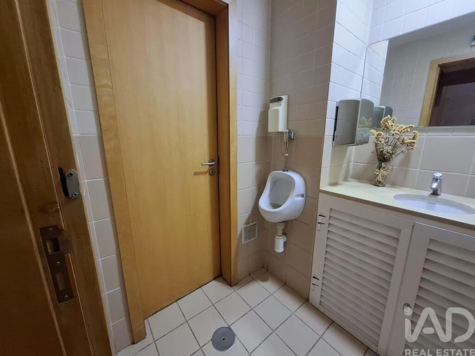 Loja para Venda em Pena, Quintã e Vila Cova Foto 10