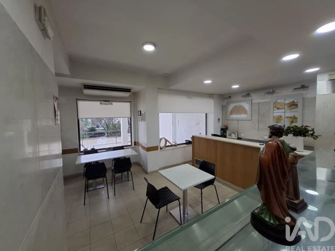 Loja para Venda em Pena, Quintã e Vila Cova Foto 12