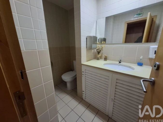 Loja para Venda em Pena, Quintã e Vila Cova Foto 11