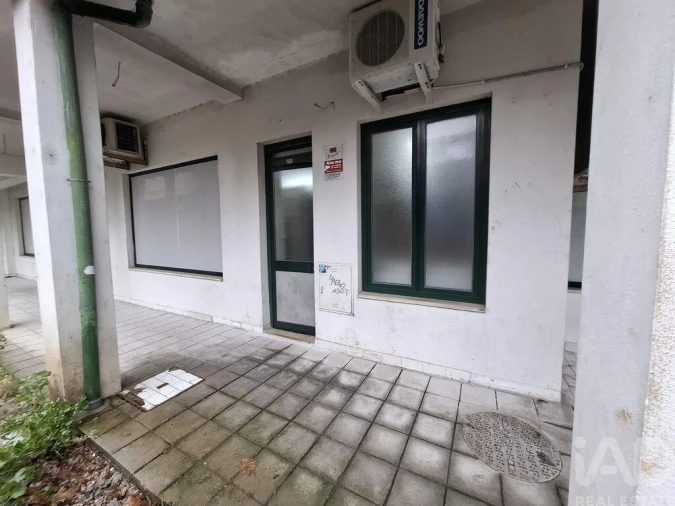 Loja para Venda em Pena, Quintã e Vila Cova Foto 24