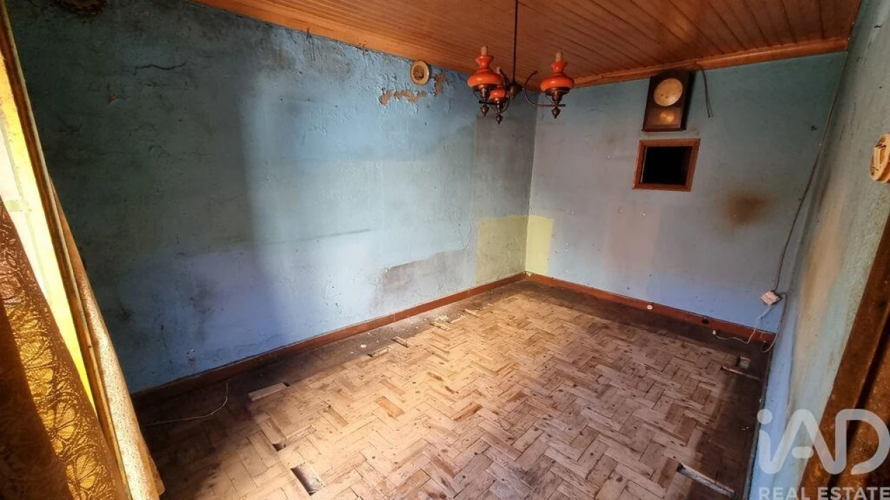 Moradia T2 para Venda em Vale de Azares Foto 6