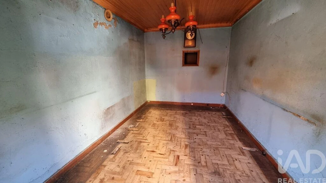 Moradia T2 para Venda em Vale de Azares Foto 7