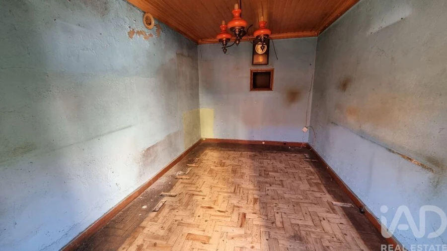 Moradia T2 para Venda em Vale de Azares Foto 7