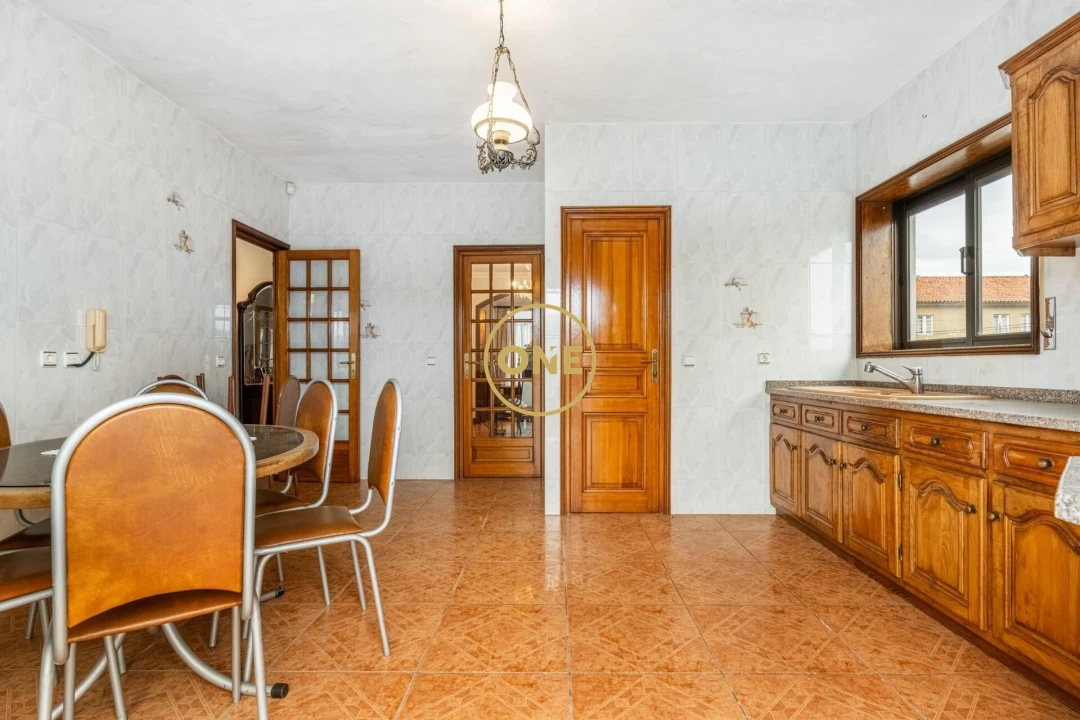 Moradia T5 para Venda em Santo Tirso, Couto (Santa Cristina e São Miguel) e Burgães Foto 16