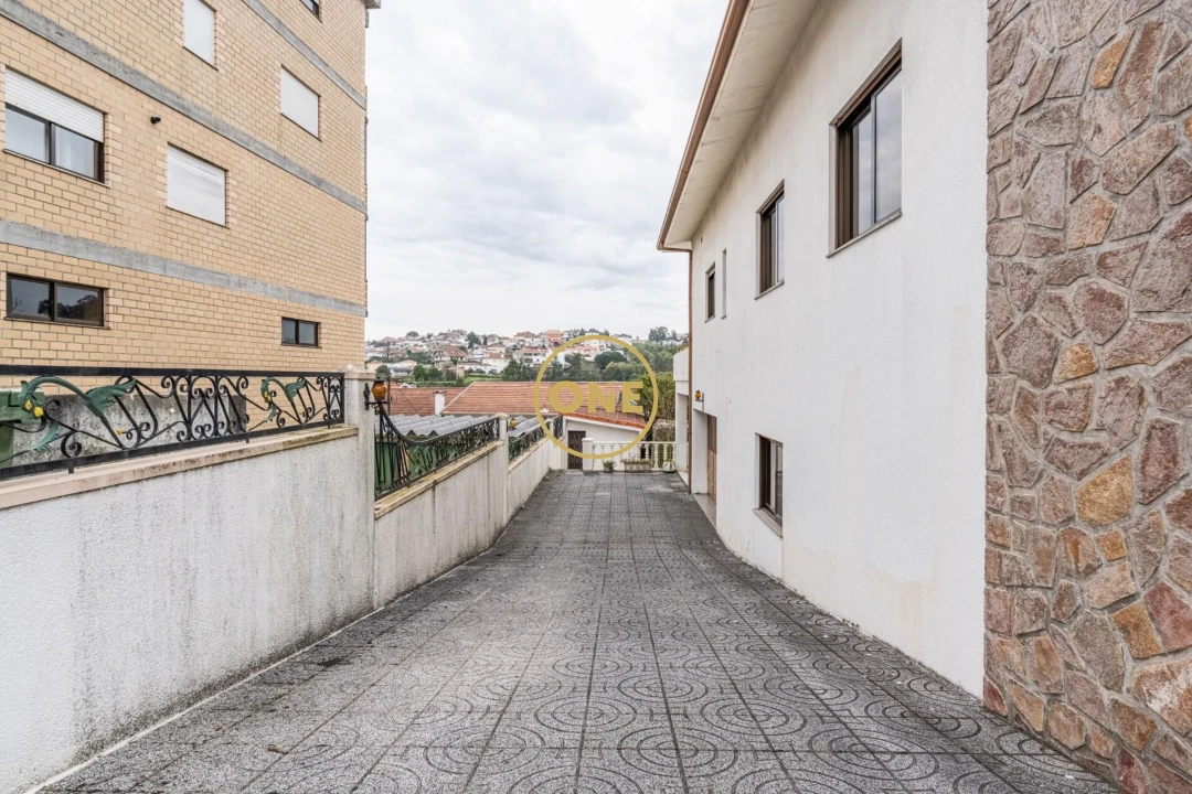 Moradia T5 para Venda em Santo Tirso, Couto (Santa Cristina e São Miguel) e Burgães Foto 27