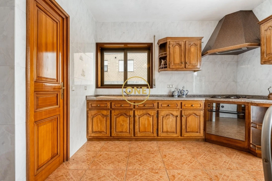 Moradia T5 para Venda em Santo Tirso, Couto (Santa Cristina e São Miguel) e Burgães Foto 15