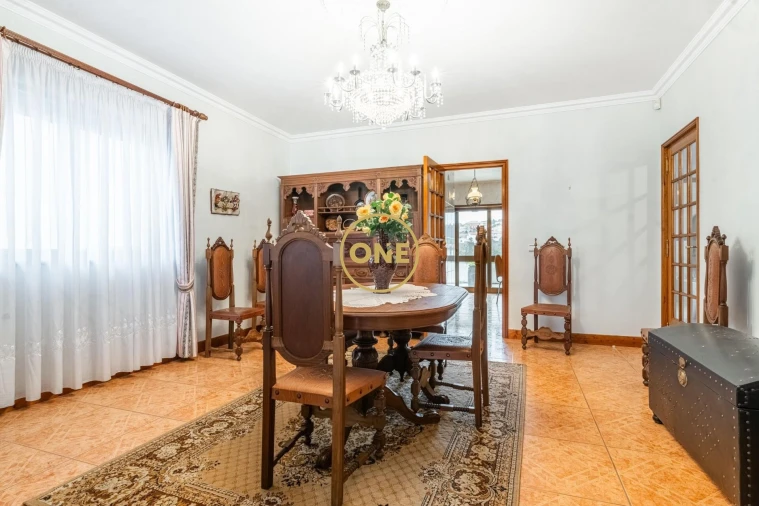 Moradia T5 para Venda em Santo Tirso, Couto (Santa Cristina e São Miguel) e Burgães Foto 9