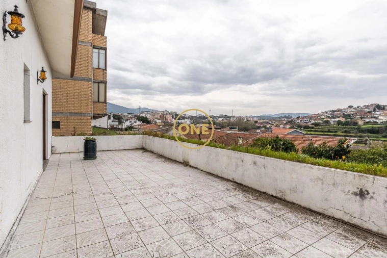 Moradia T5 para Venda em Santo Tirso, Couto (Santa Cristina e São Miguel) e Burgães Foto 6