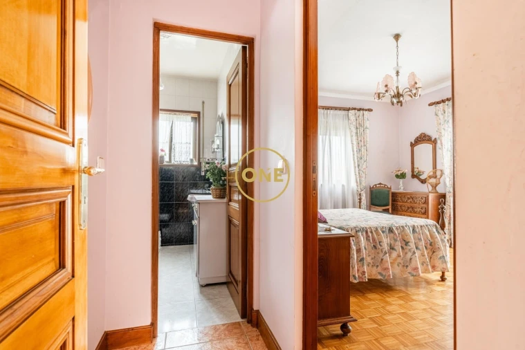 Moradia T5 para Venda em Santo Tirso, Couto (Santa Cristina e São Miguel) e Burgães Foto 21