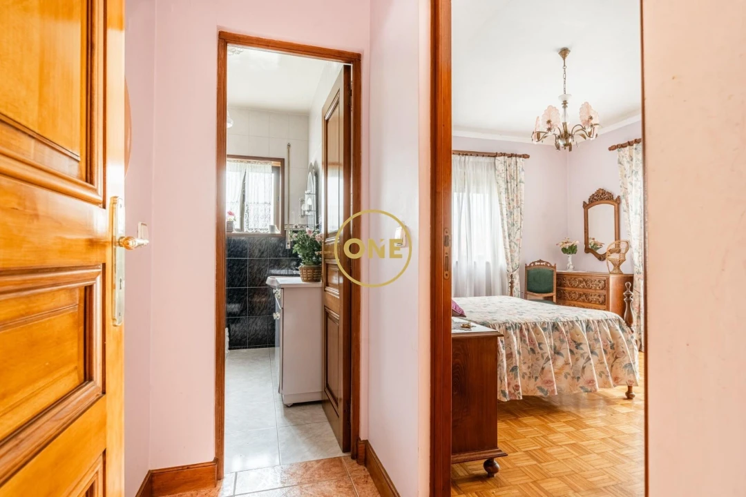 Moradia T5 para Venda em Santo Tirso, Couto (Santa Cristina e São Miguel) e Burgães Foto 21