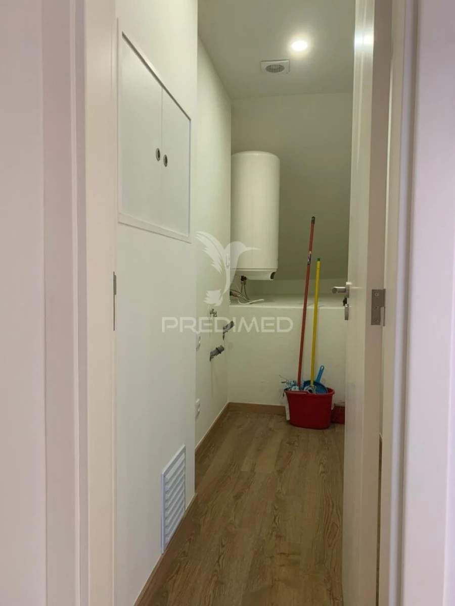 Apartamento T2 para Venda em Cedofeita, Santo Ildefonso, Sé, Miragaia, São Nicolau e Vitória Foto 17